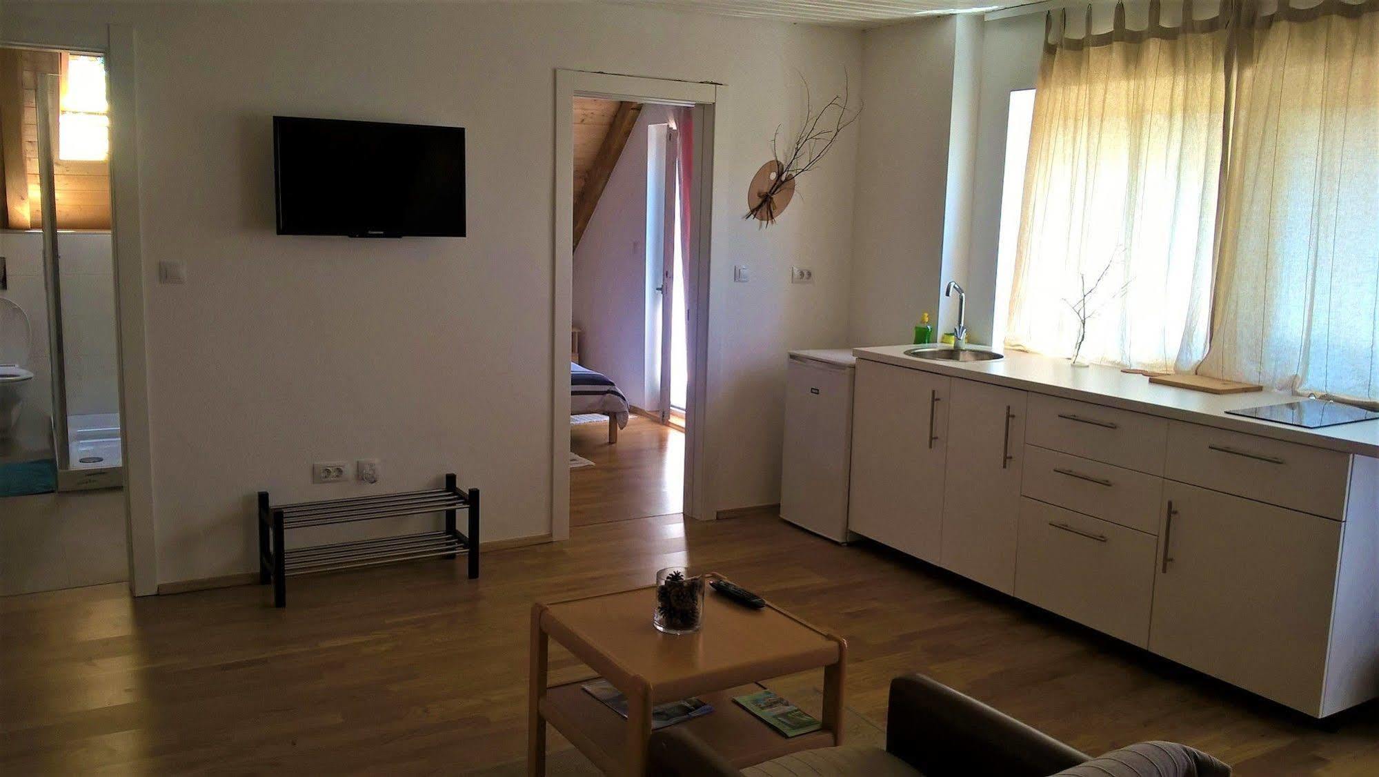 Guesthouse Bor Plitvice Lakes Plitvička Jezera Екстериор снимка